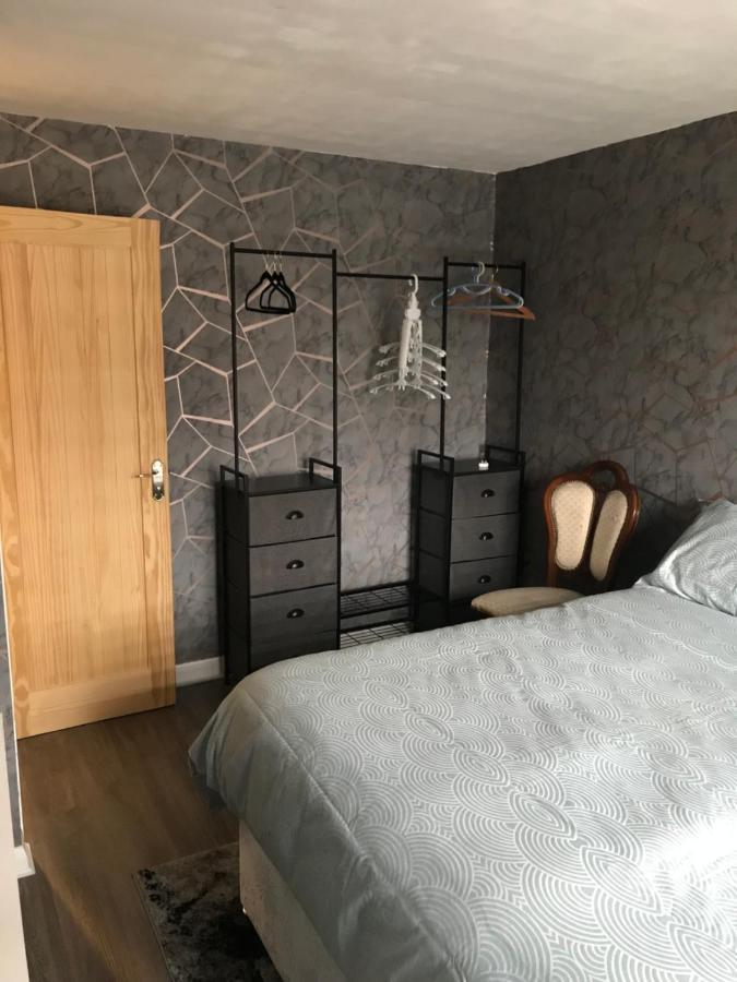 Double Room Next To Burnham Elizabeth Line Station Slough Extérieur photo
